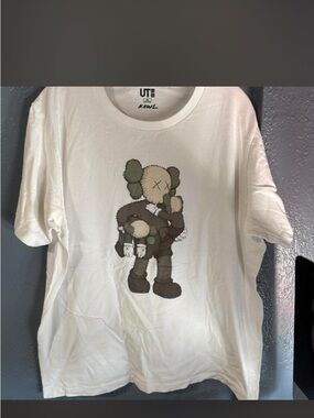 KAWS Uniqlo Companion Graphic Tee XL